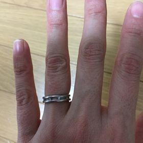 【4℃ BRIDAL(ヨンドシーブライダル)の口コミ】 旦那さんの好みにも合うようにシンプルなものを探していました。
シンプル…