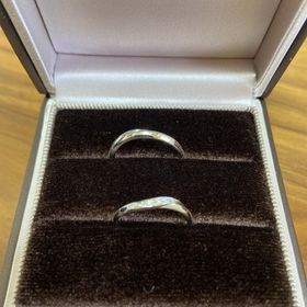 【アイプリモ(I-PRIMO)の口コミ】 シンプルな指輪を探していましたが、その中で一番デザインがよく、着け心…