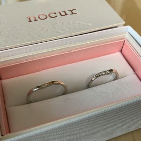 【nocur(ノクル)の口コミ】 シンプルなデザインですが、PtとPGのコンビで地味すぎず良いと思います。
…