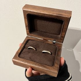 【アトリエフィロンドールの口コミ】 ずっと身につけたいと思える指輪にしたくて、色味や形などすべて好きなよ…