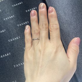 【TASAKI(タサキ)の口コミ】 シンプルな三石ダイヤです。幅は細目でダイヤの感じも華奢なデザインです…