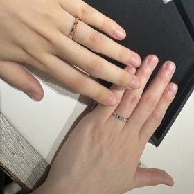 【ティファニー(Tiffany & Co.)の口コミ】 私がイエベなので、ピンクゴールド、彼がブルベなのでシルバーで探してい…