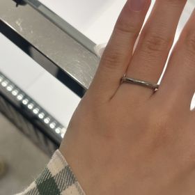 【ヴァン クリーフ＆アーペル(Van Cleef & Arpels)の口コミ】 ダイヤはなく、シンプルなものを探し来店しました。シンプルなもの以外に…