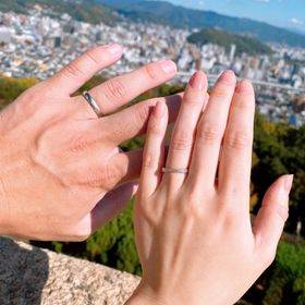 【PORTADA(ポルターダ)の口コミ】 小さめのダイヤが見える部分全体に入っていて、ギラギラしていないのに存…