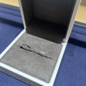 【Foulason(フレゾン)の口コミ】 とにかくシンプルで最高な指輪です。
さりげないデザイン性もあり、ずっと…