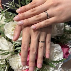 【TANZO.(鍛造指輪)の口コミ】 指輪のデザインはシンプルですが、
とても存在感があります。
また、指輪…