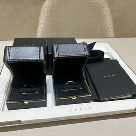 【グラフ(GRAFF)の口コミ】 指輪全体にダイヤモンドが敷き詰められているので、どこから見てもキラキ…