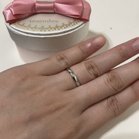 【insembre(インセンブレ)の口コミ】 デザインがシンプルかつ可愛らしいイメージの指輪です。着け心地もよく、…