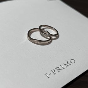 【アイプリモ(I-PRIMO)の口コミ】 ブラウンゴールドですがダイヤモンドはキラキラしててとても綺麗です。デ…