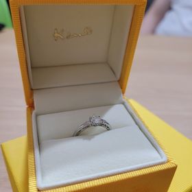 【ケイウノ ブライダル(K.UNO BRIDAL)の口コミ】 品質、デザイン、二人だけのオリジナリティ
上から見たときの豪華さや、横…