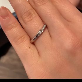 【ラザール ダイヤモンド(LAZARE DIAMOND)の口コミ】 ダイヤモンドの輝きが格別でした！
他のブランドではピンクゴールドが気に…