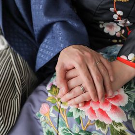 【ケイウノ ブライダル(K.UNO BRIDAL)の口コミ】 ウェーブがかかっており、またピンクゴールドが入っているためエレガント…