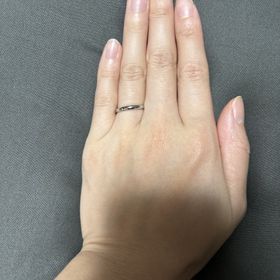 【銀座ダイヤモンドシライシの口コミ】 シンプルでなにも装飾のないものを購入しました。
なにかガチャガチャして…