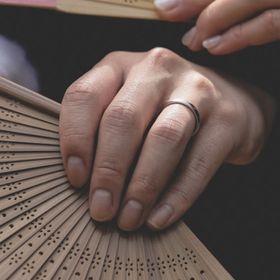 【アイプリモ(I-PRIMO)の口コミ】 六面カット精工で、面によってつや消し加工の選択を自由に選ぶことができ…