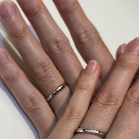 【SIND BAD(シンドバット)の口コミ】 シンプルなデザインですが、太すぎず、でも少しフチが立っていて彼も満足…