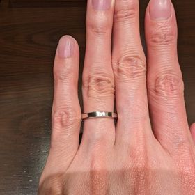 【TANZO.(鍛造指輪)の口コミ】 シンプルで長年着けても飽きのこないようなデザイン。デザインはもちろん…