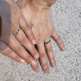 【アイプリモ(I-PRIMO)の口コミ】 ウェーブでサイドにダイヤモンドがあるデザインなので、角度によって見え…