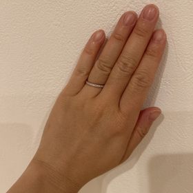 【ケイウノ ブライダル(K.UNO BRIDAL)の口コミ】 普段使いができるものを探していて、一目惚れでした。指に触れる部分が丸…