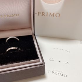 【アイプリモ(I-PRIMO)の口コミ】 女性用のリングは真正面のみならず上下からもダイヤモンドが見えるような…
