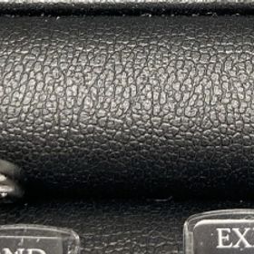 【エクセルコダイヤモンド(EXELCO DIAMOND)の口コミ】 指輪のラインが直前でないものがよく、少しカーブしているデザインを希望…