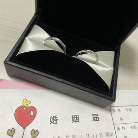 【エクセルコダイヤモンド(EXELCO DIAMOND)の口コミ】 斜めのラインとキラキラのダイヤモンドが華やかでお気に入りです。でも派…