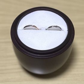 【萬時(Manji)の口コミ】 ピンクゴールドかシルバーかで悩んでいましたが、理想の両方が入ったもの…