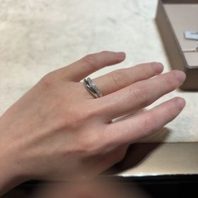 【ブルガリ(BVLGARI)の口コミ】 少しふっくらとしたU字のマリッジリングで非常に付け心地が良く、ほぼ即決…