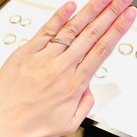 【杢目金屋(もくめがねや)の口コミ】 木目に凝ったデザインが特徴的で気になっていたので、店舗まで見に行きま…