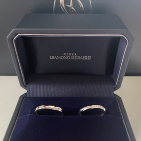 【銀座ダイヤモンドシライシの口コミ】 デザインはシンプルですが飽きがこない素敵な指輪です。普段あまり指輪を…