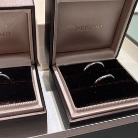 【アイプリモ(I-PRIMO)の口コミ】 結婚指輪はシンプルだけどひねりが少しあるため光に当たった時に綺麗に見…