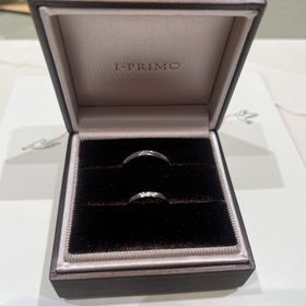 【アイプリモ(I-PRIMO)の口コミ】 ダイヤがナナメに入ってるデザインです。またリングの分厚さがなく、細い…