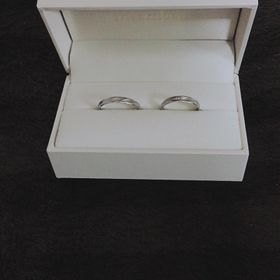 【insembre(インセンブレ)の口コミ】 選ぶ時に、何種類か悩んでましたがこの指輪を見た時一目惚れでした！！
可…