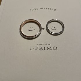 【アイプリモ(I-PRIMO)の口コミ】 全く同じでなくとも夫婦でリンクするデザインの指輪を探していました。ミ…