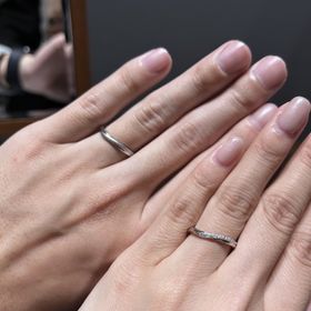 【銀座ダイヤモンドシライシの口コミ】 指が細長く綺麗に見え、品があるデザインである、ダイヤモンドの輝きと質…