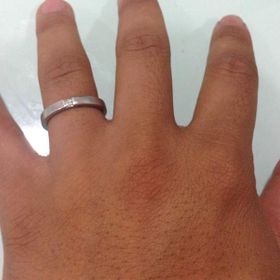 【ハリー・ウィンストン(Harry Winston)の口コミ】 男性用の結婚指輪を探していました。女性用のものでこちらの指輪でいいも…