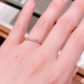 【銀座ダイヤモンドシライシの口コミ】 エタニティのデザインを探しており、提案いただいたのがこちらでした。エ…