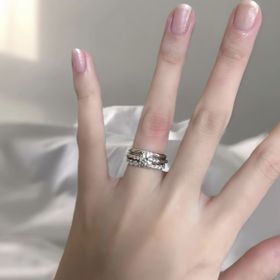 【Foulason(フレゾン)の口コミ】 デザインがたくさんあってかなりの種類から選べるが価格帯が良心的。シン…