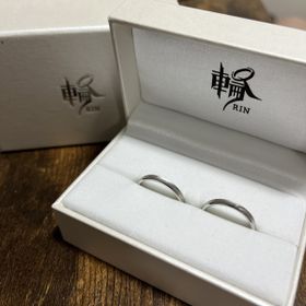 【輪-RIN-の口コミ】 素敵なデザインでシンプルなものがいいなという話をしていました。マット…