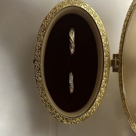 【Beauty and the Beast(ディズニー美女と野獣)の口コミ】 デザインは男性と女性の指輪がペアになっている様子を表していており、と…