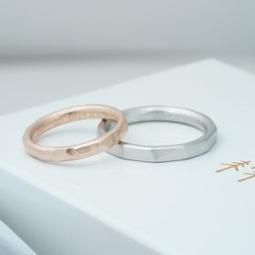 【THREE TREES(スリーツリーズ)の口コミ】 ボルトのナットのようなデザインで、不格好さが特徴的です。それに合わせ…