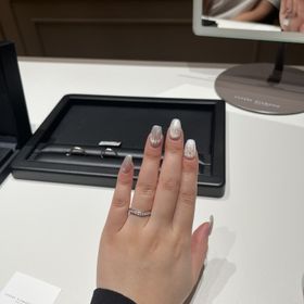 【ラザール ダイヤモンド(LAZARE DIAMOND)の口コミ】 結婚指輪は絶対にエタニティと決めていたので、エタニティを中心に店舗を…