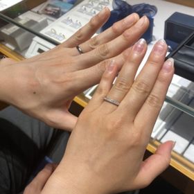 【エクセルコダイヤモンド(EXELCO DIAMOND)の口コミ】 ストレートラインのエタニティで、ダイヤが豪華に使われたデザインに惹か…