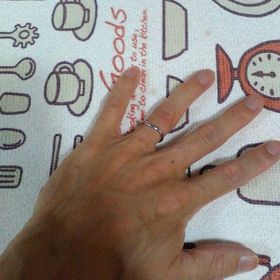 【エクセルコダイヤモンド(EXELCO DIAMOND)の口コミ】 細い指に合う良い指輪だと思いました。
当日、指輪のサイズを間違えてしま…