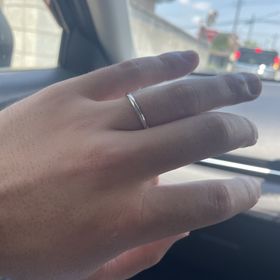 【HOSHI no SUNA 星の砂(ほしのすな)の口コミ】 色々試着したところ、私はシンプルな指輪が似合うことが分かりました。こ…