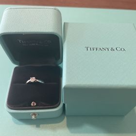 【ティファニー(Tiffany & Co.)の口コミ】 　ティファニーのハーモニーというシリーズの婚約指輪になります。ハーモ…
