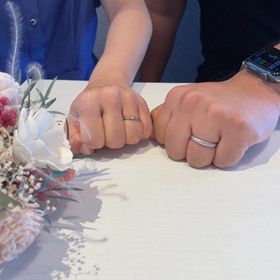 【atelier CraM(アトリエ クラム)の口コミ】 男性らしいマットな指輪と女性らしいウェーブの指輪にしました。そして統…