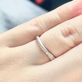 【銀座ダイヤモンドシライシの口コミ】 着け心地が良いです。
ストレート、ウェーブの形のそれぞれの良さを兼ね備…