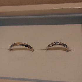 【Disney Cinderella(ディズニー シンデレラ)の口コミ】 とにかくシンデレラデザインが可愛すぎます。
ブルーダイヤが入っているた…