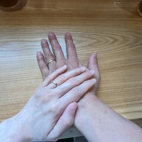 【4℃ BRIDAL(ヨンドシーブライダル)の口コミ】 指輪の素材や指輪に込められた想いを丁寧に教えて頂きながら、紹介しても…