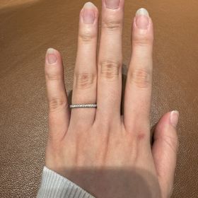 【ピアジェ(PIAGET)】の口コミ 【指輪のデザインについて】
ハーフエタニティリングで、ダイヤが白く輝く...